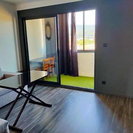 Appartement En Duplex Au 3Ieme Etage Sans Ascenseur Йер Экстерьер фото