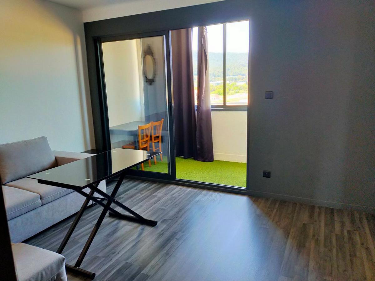 Appartement En Duplex Au 3Ieme Etage Sans Ascenseur Йер Экстерьер фото