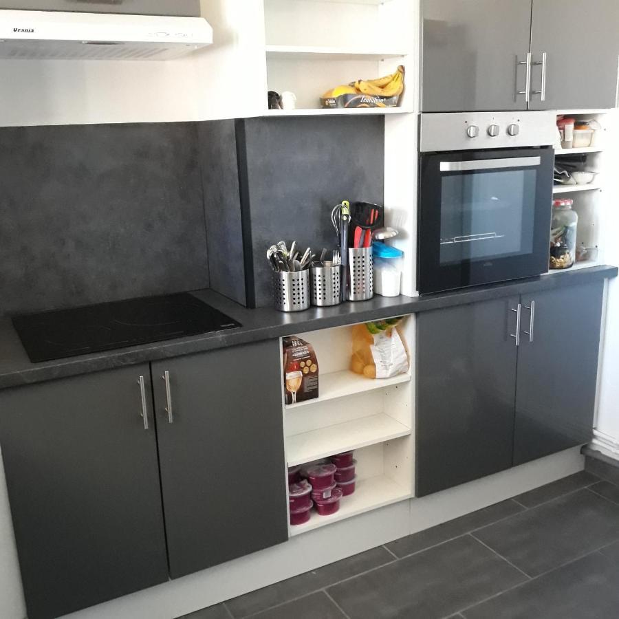 Appartement En Duplex Au 3Ieme Etage Sans Ascenseur Йер Экстерьер фото